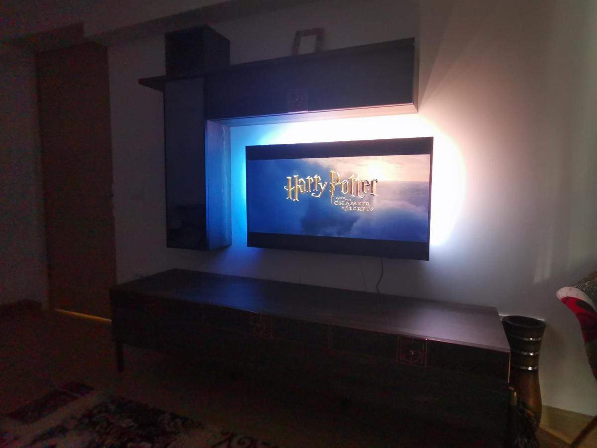 Mister Guest Apartment Nehoiu Luaran gambar